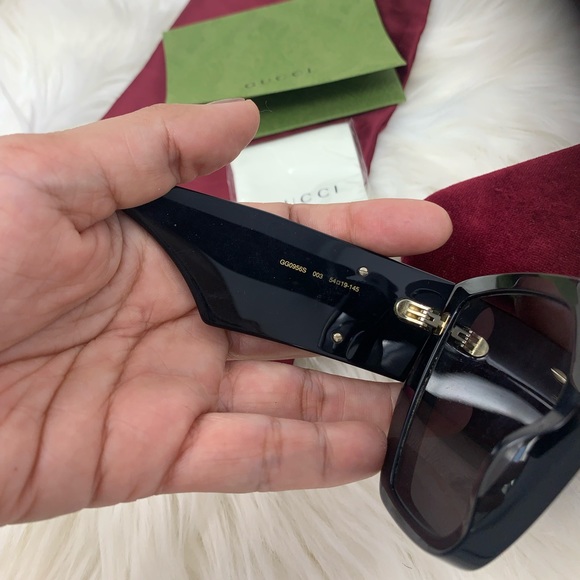 GUCCI Women’s luxury oversized sunglasses large GG Logo GG0956S - Picture 12 of 16